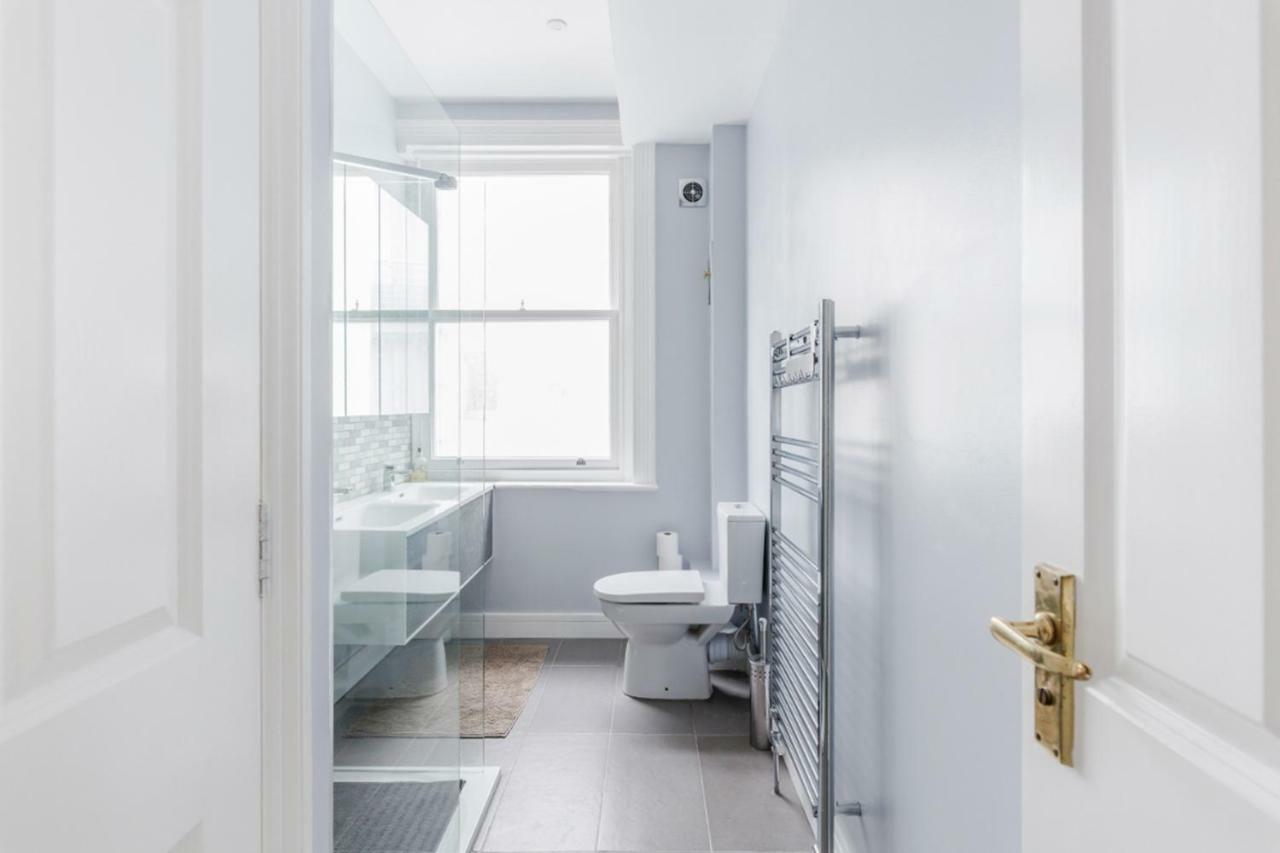 Apartamento Live Like A Londoner By Tower Bridge Exterior foto